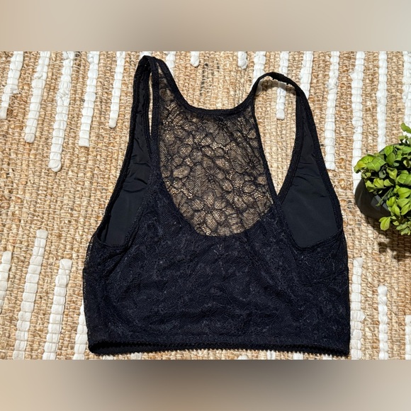 Urban Outfitters Black Lace Bandeau - Picture 2 of 3